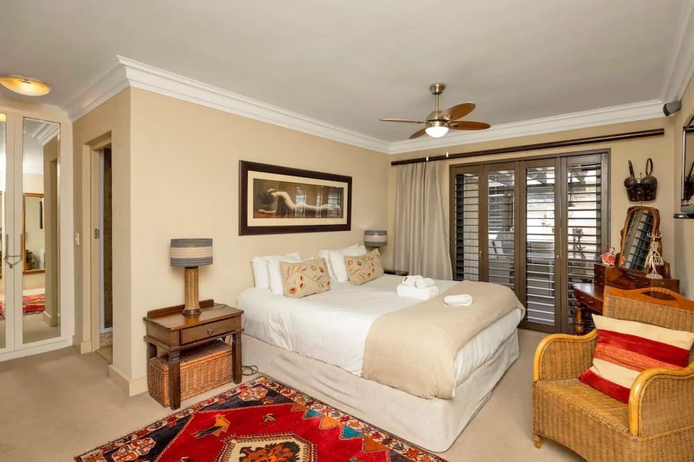 Bright and Stylish Beachfront Apartment