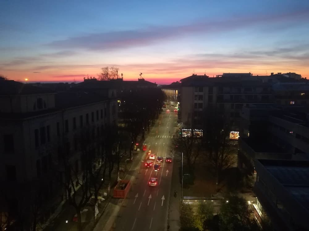 Konaklama yerinden şehir manzarası