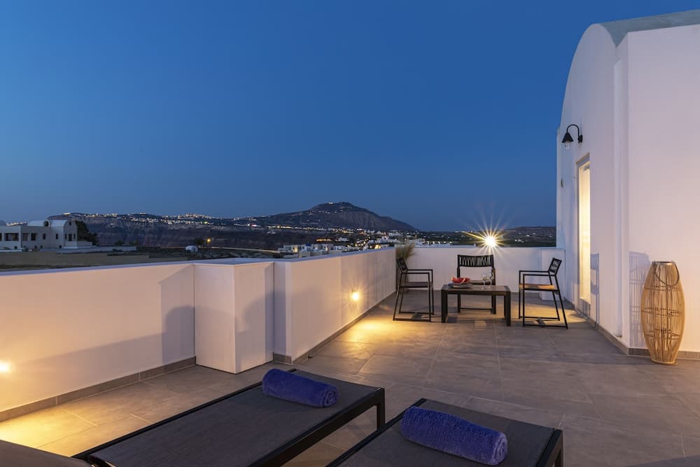 Alafropetra Luxury Suites