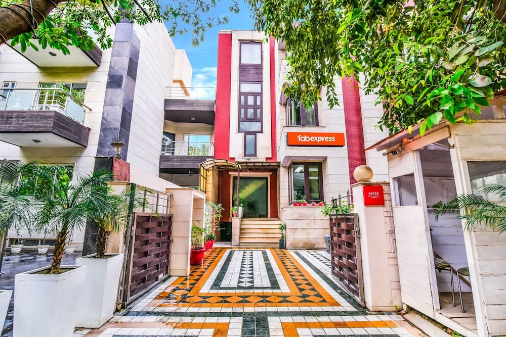 FabHotel Sunshine Residency