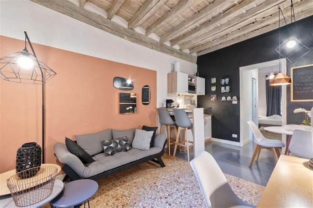 Torino S. Ottavio Chic Style Flat