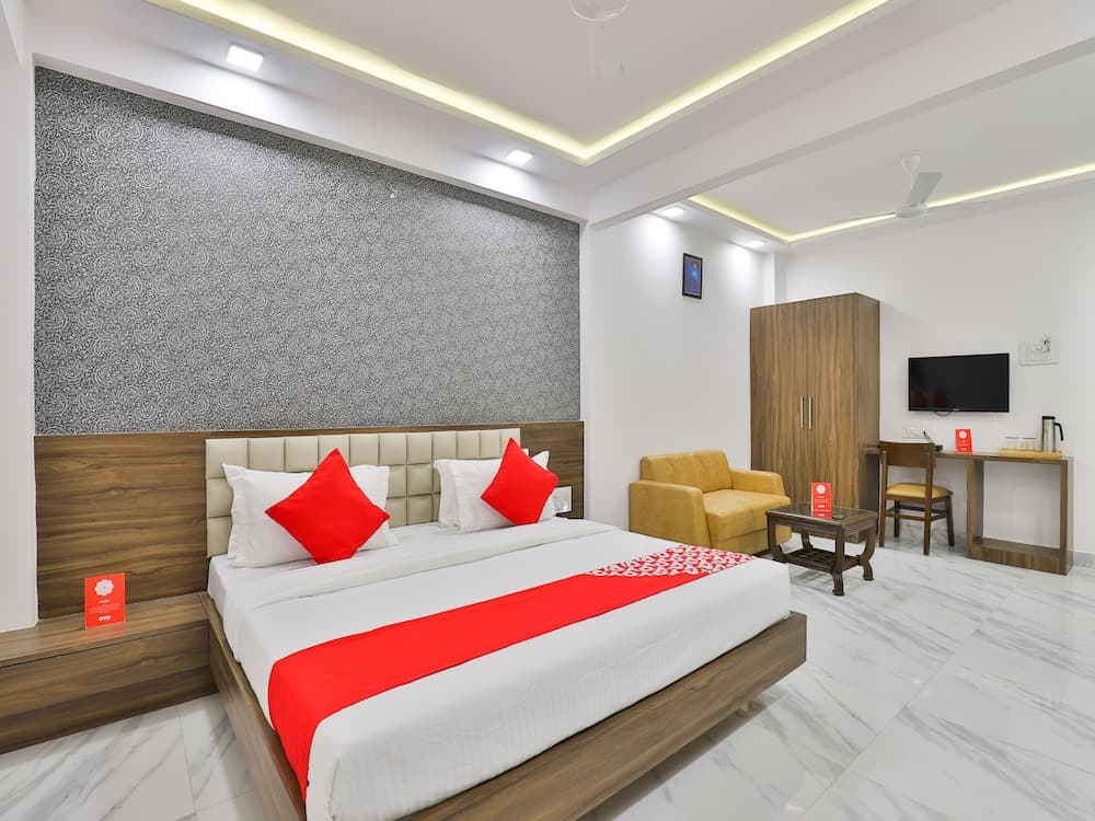 OYO 18972 Hotel Saineel