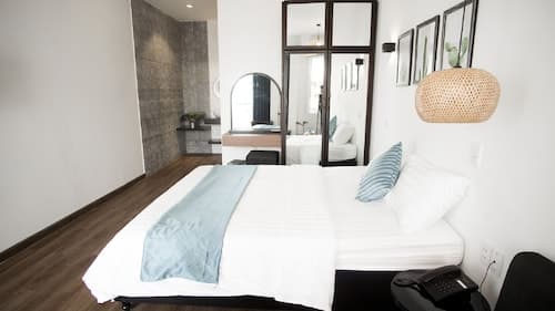 Cuu Kim Son Hotel