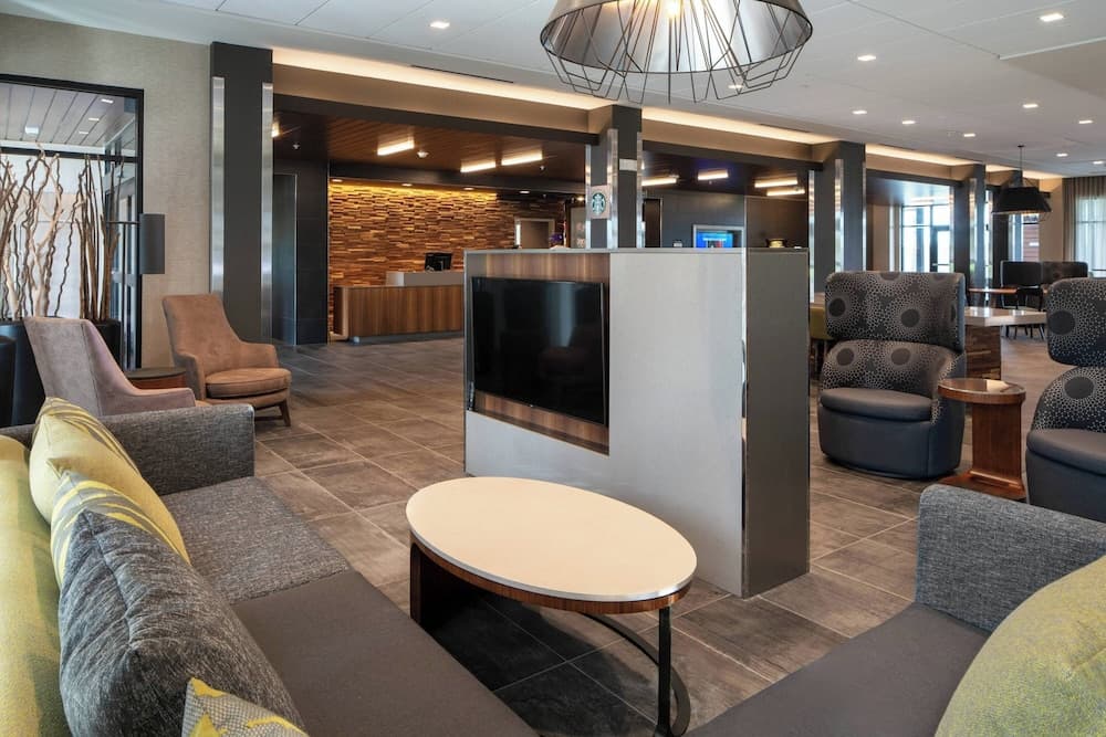 Courtyard by Marriott Lafayette South