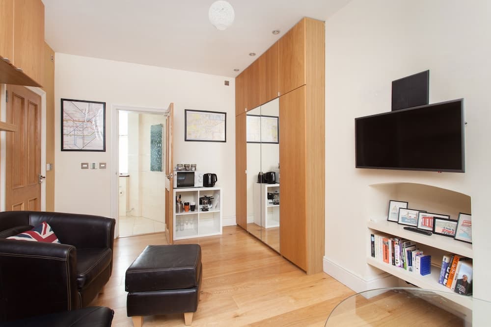 Oxford Street Soho Fitzrovia BasicStudio