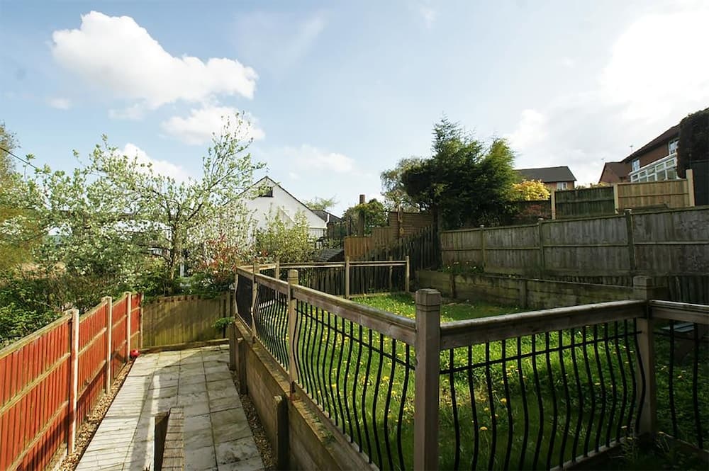 3 Bedroom Holiday Home With River Views