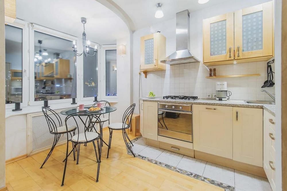 GM Apartment Smolenskaya 10