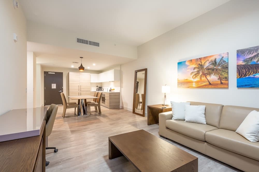 Private Luxury Condos at Costa Hollywood