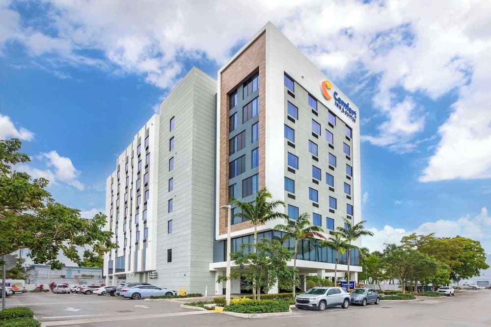 Comfort Inn & Suites Miami International Airport