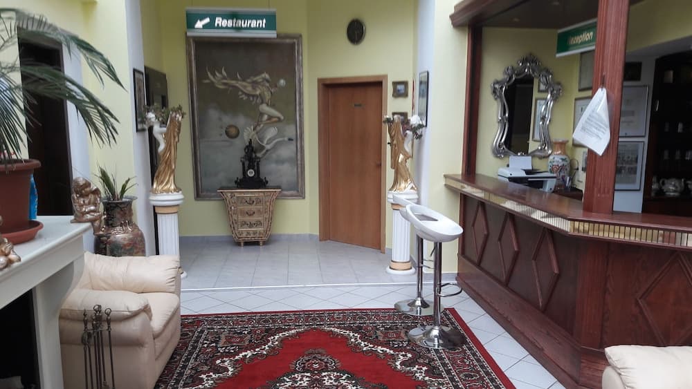 İç mekân girişi