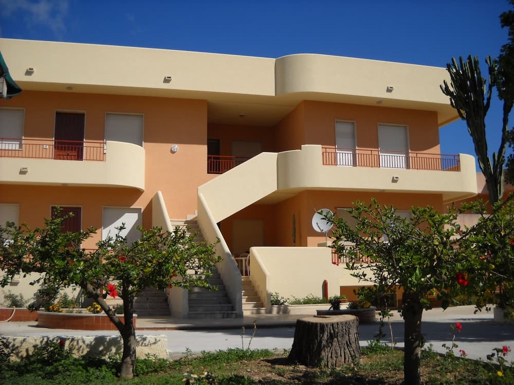 Konaklama yerinin ön cephesi