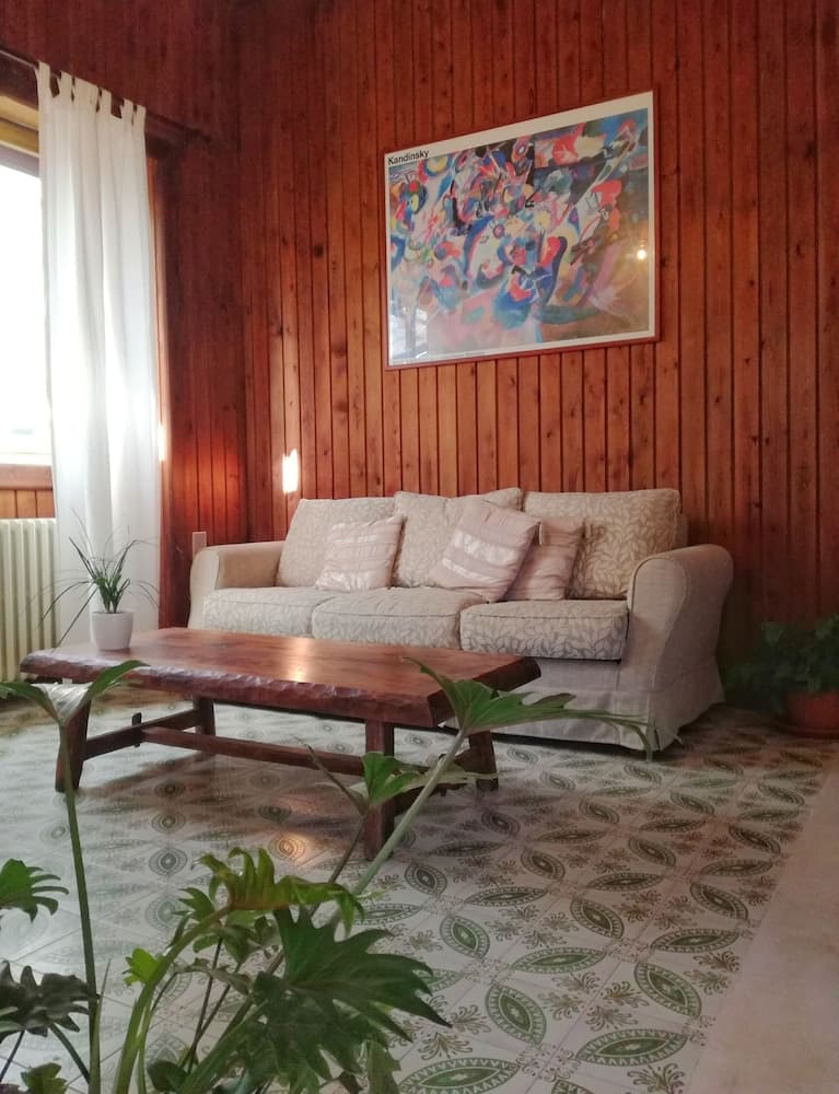 Lobi oturma alanı