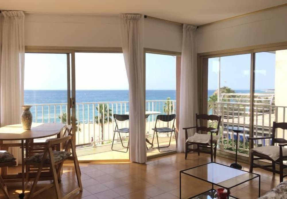 Aiguaneu Apartaments Center