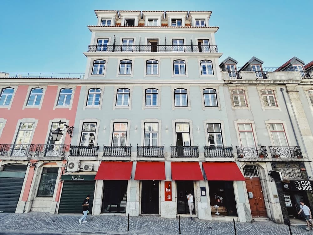 Esqina Cosmopolitan Lodge