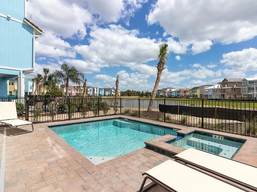 Margaritaville Cottages Orlando with H2O Waterpark by Vstays