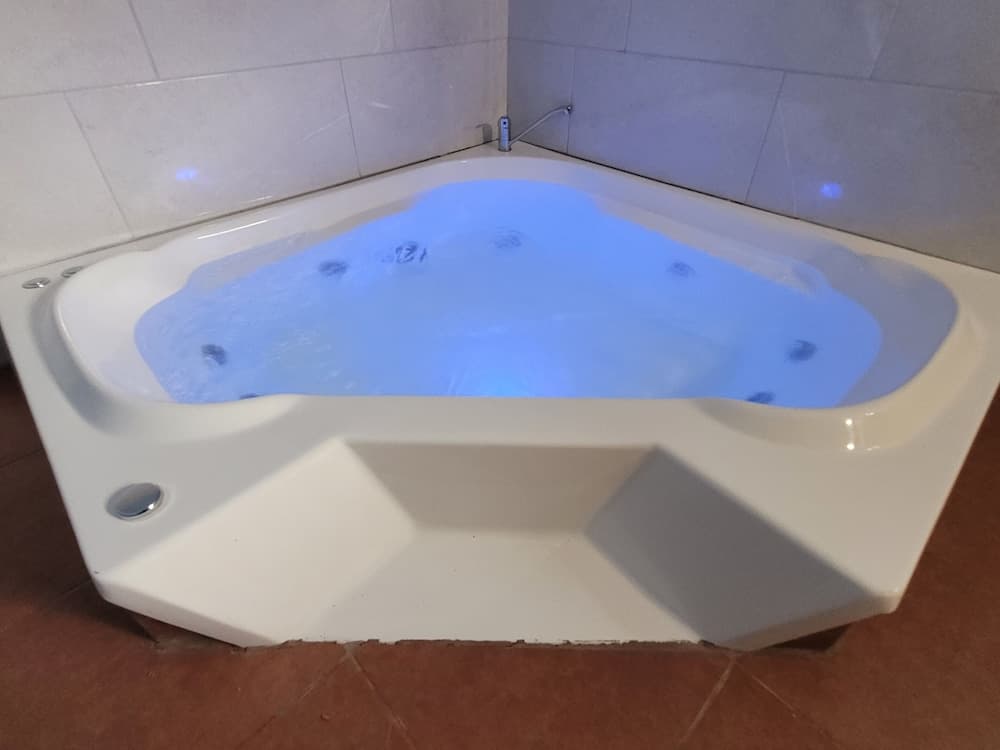 Özel spa küveti