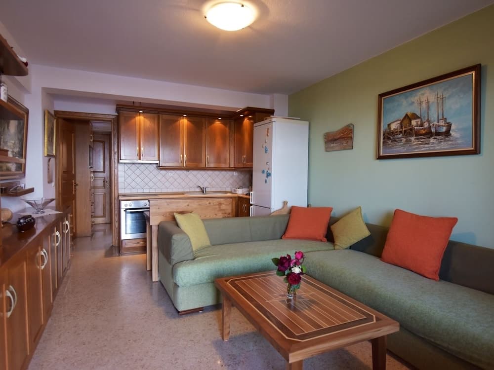 Camellia House Seafront - Nea Potidea