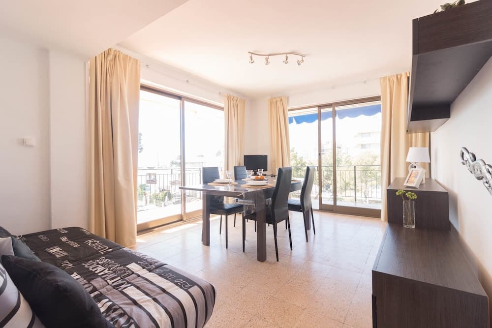 Apartamento Capellans Ref. 1077  by Iberplaya