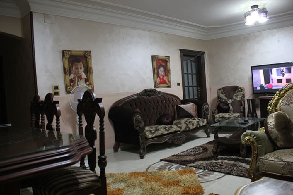 Pyramid Rise Apartments