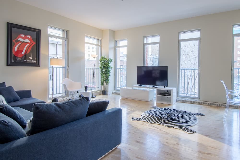 Airy Downtown Apartments by Nuage