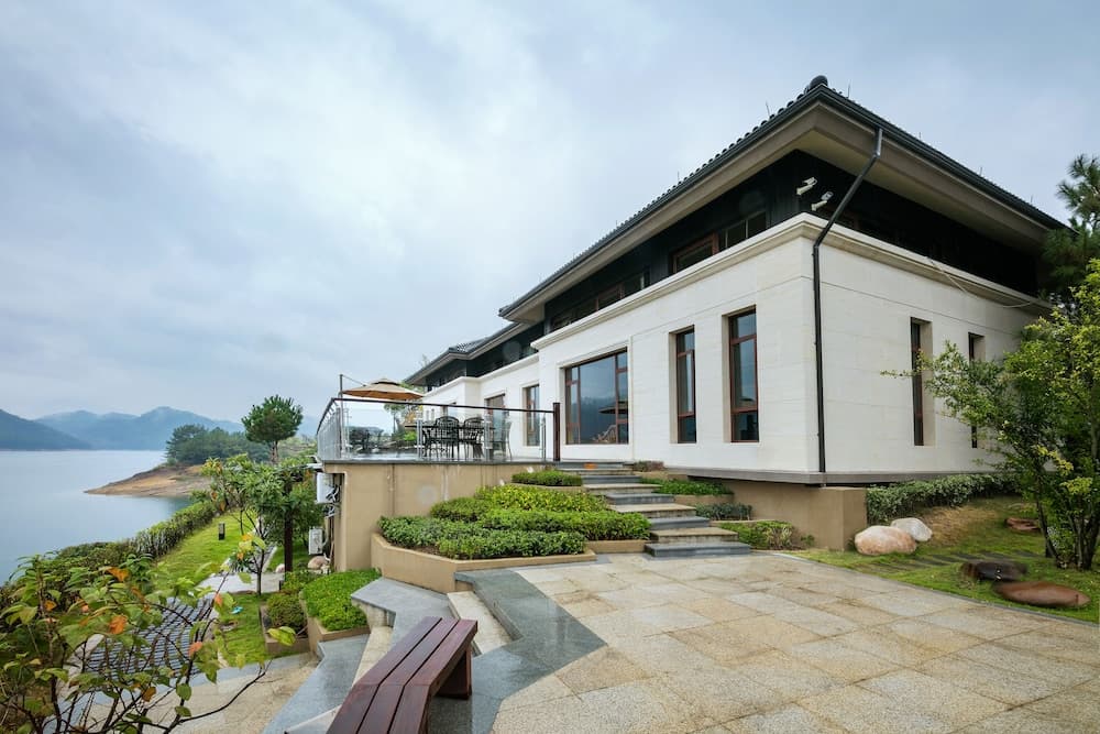 Floral Hotel Qiandaohu Shangju Villa