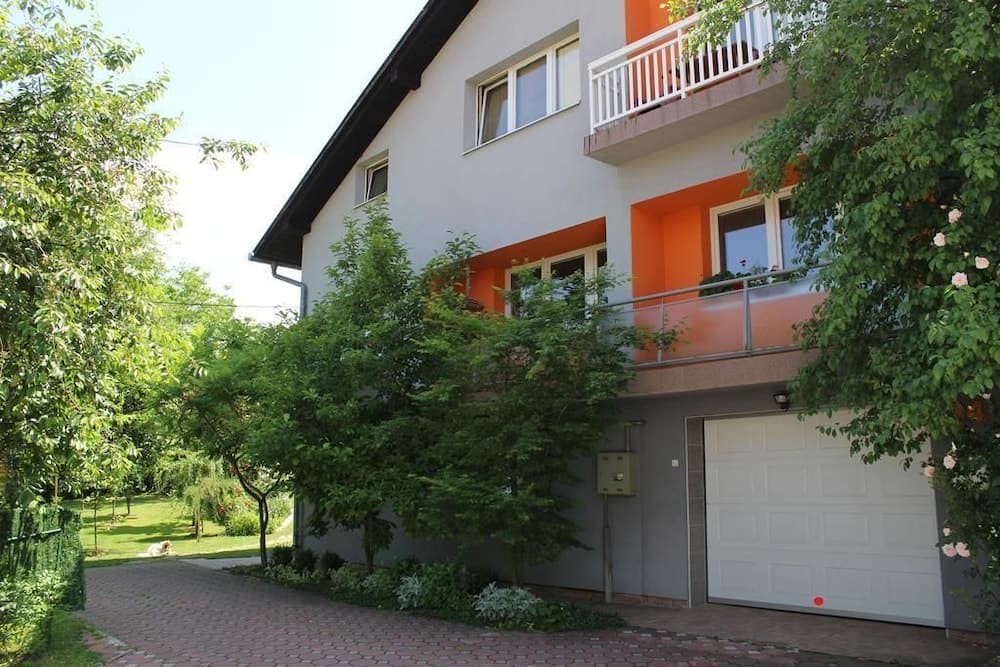 Apartments Basta