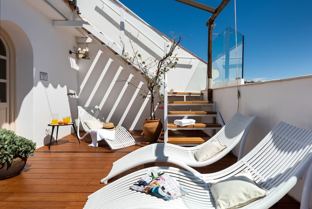 CH Apartments Rooftop Terrace