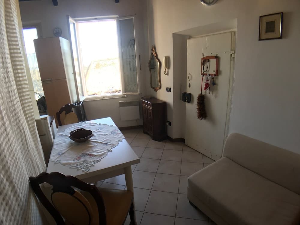 Odada yemek servisi