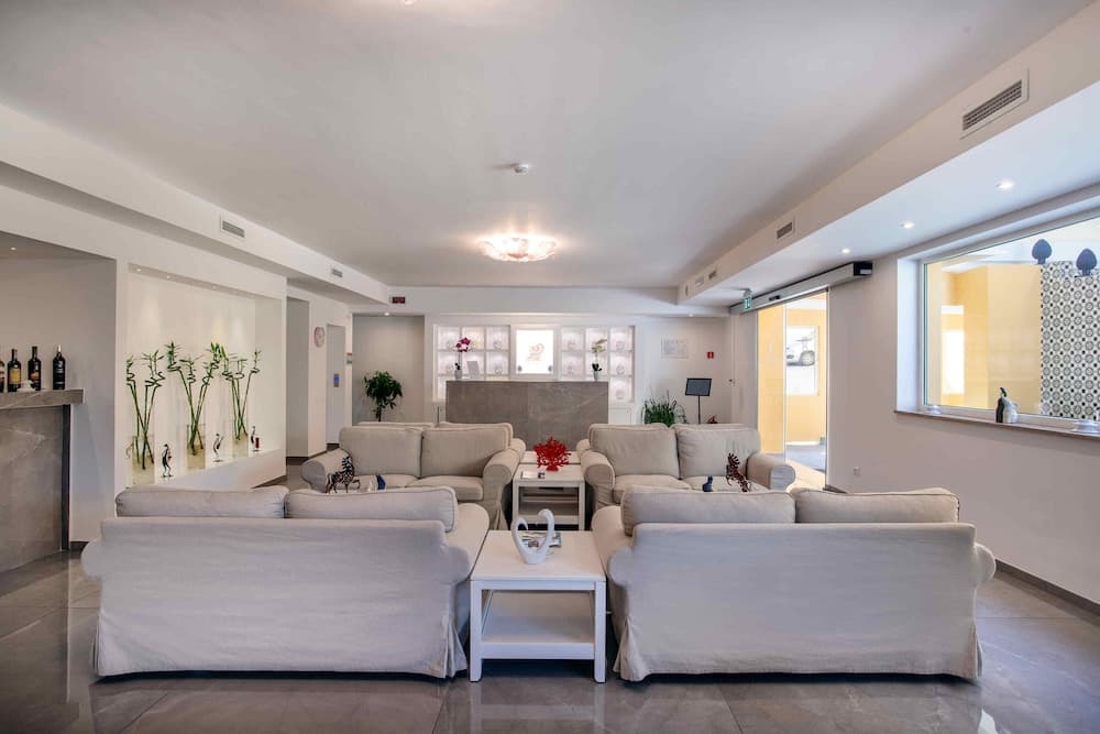 Lobi dinlenme salonu