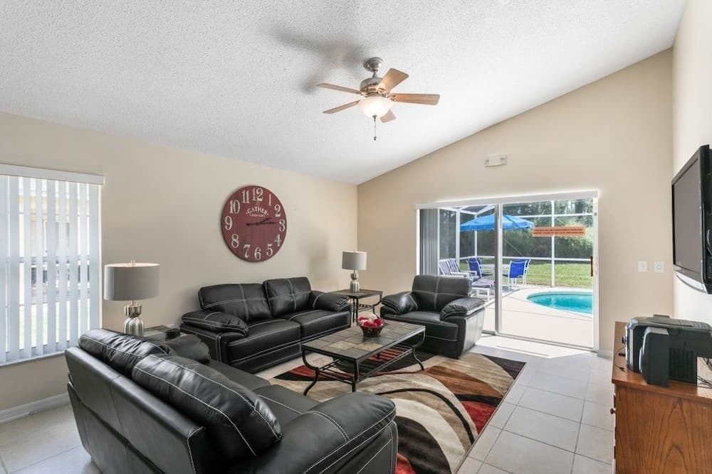 4BR Pool Home Rolling Hills by SHV-7979