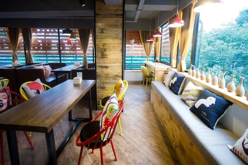 T&Q Hostel Broad and Narrow Alley Branch