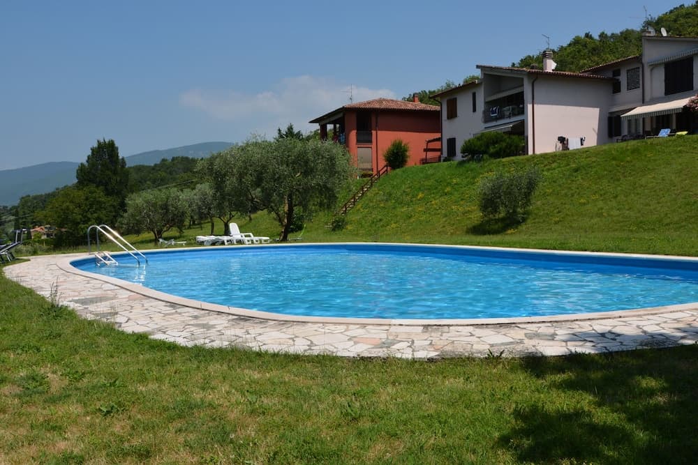 Residence Ai Vigneti With Pool