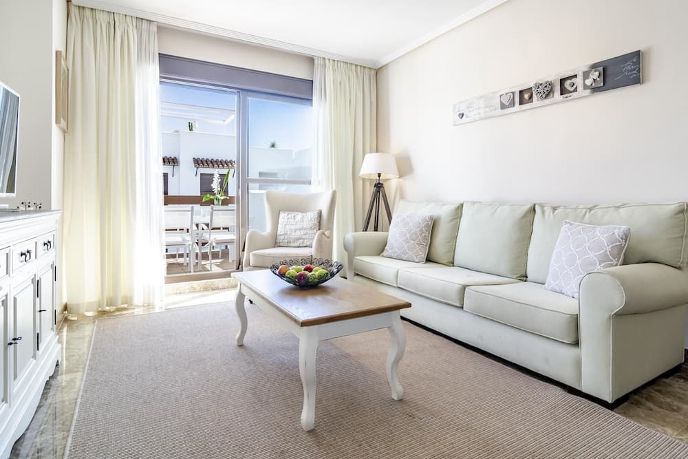 GH2- Modern family friendy apt in Golf Hills