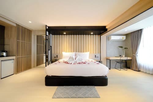 Loft Bangkok Hotel