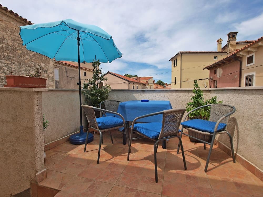 Apartment 256