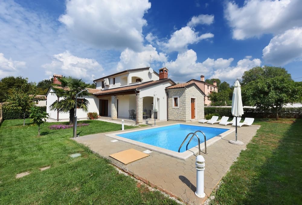 Villa 376