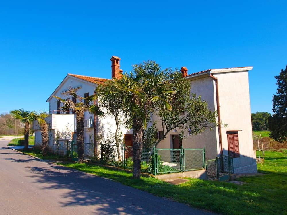 Apartment 950