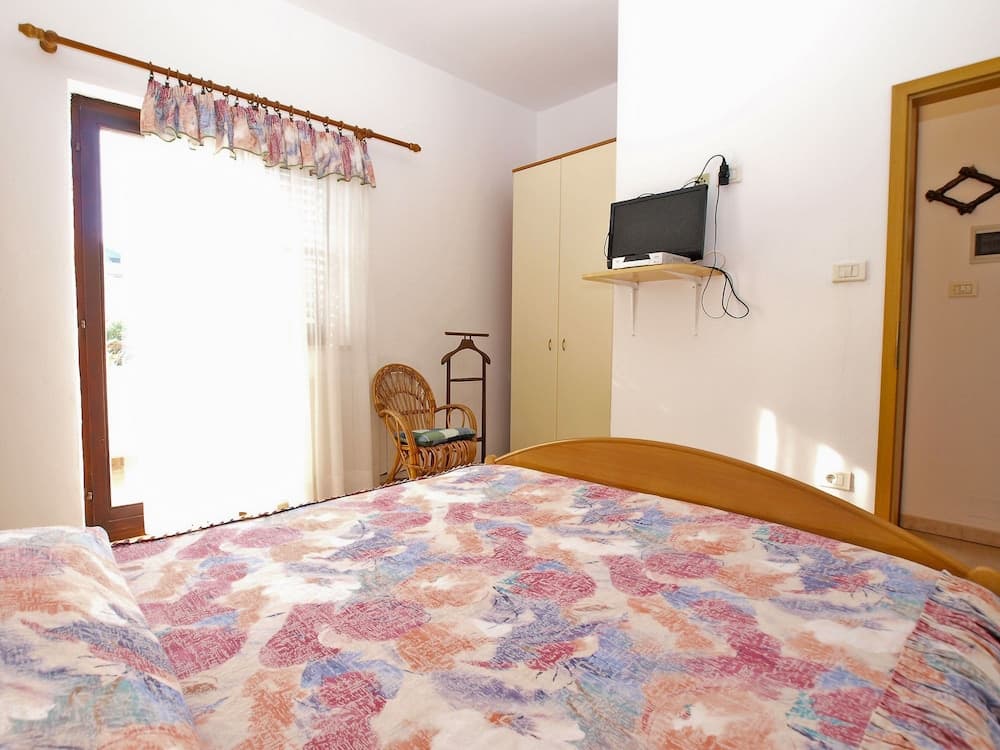 Apartment 1202