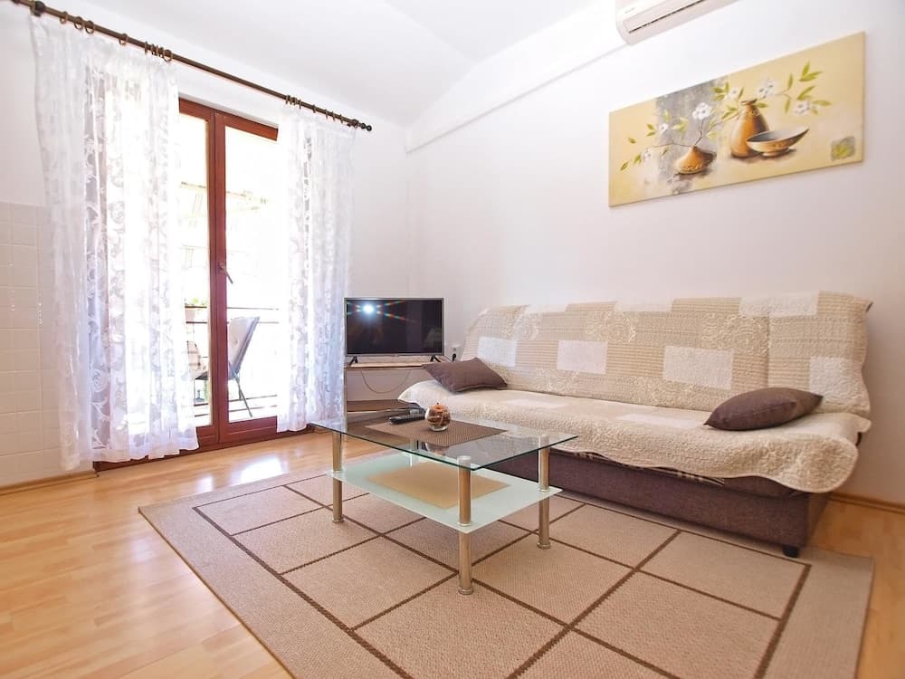 Apartment 1407