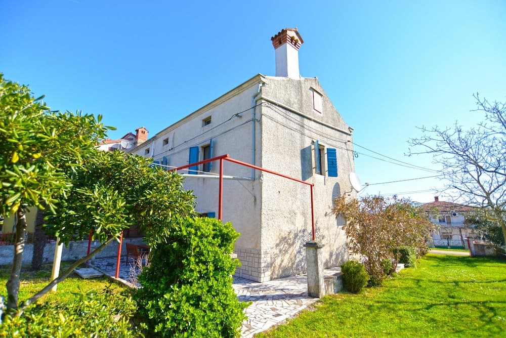 House 1585