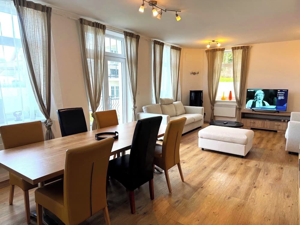 Lakeside Village Větrník