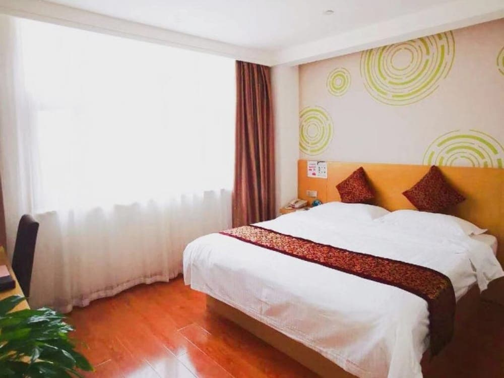 GreenTree Inn Tianjin Xiqing District Xiuchuan Road Sunshine 100 Express Hotel