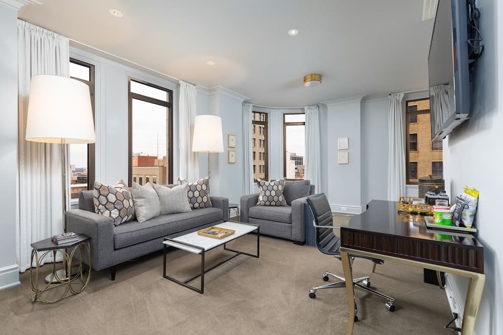 John Hand Club Hotel