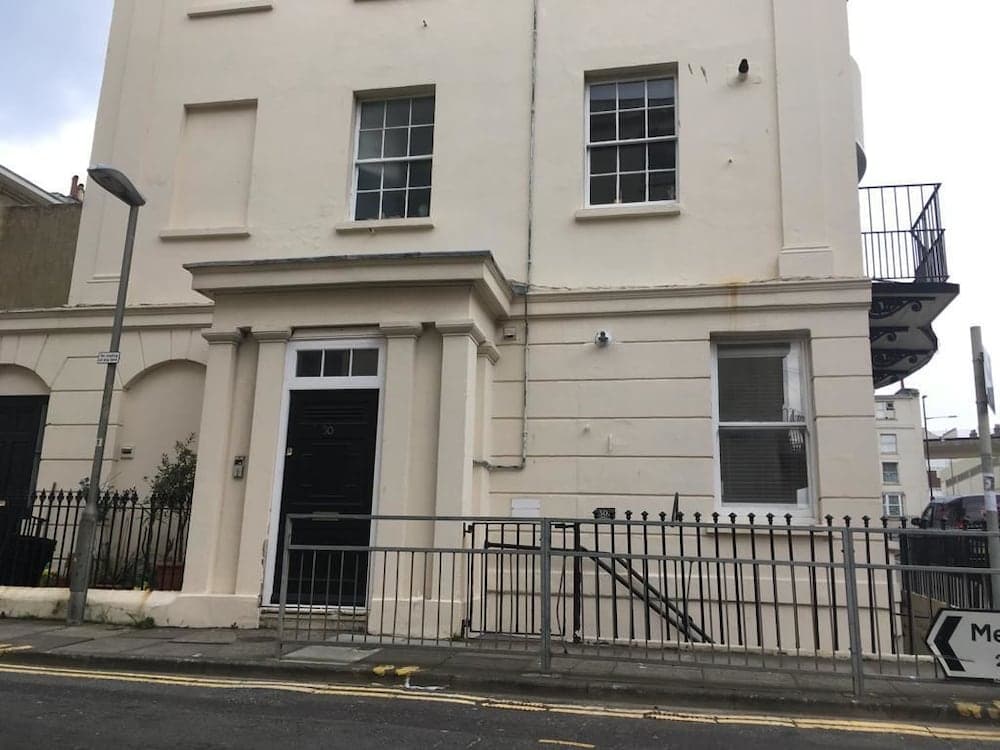 Cannon Spa Brighton Beach Apartments