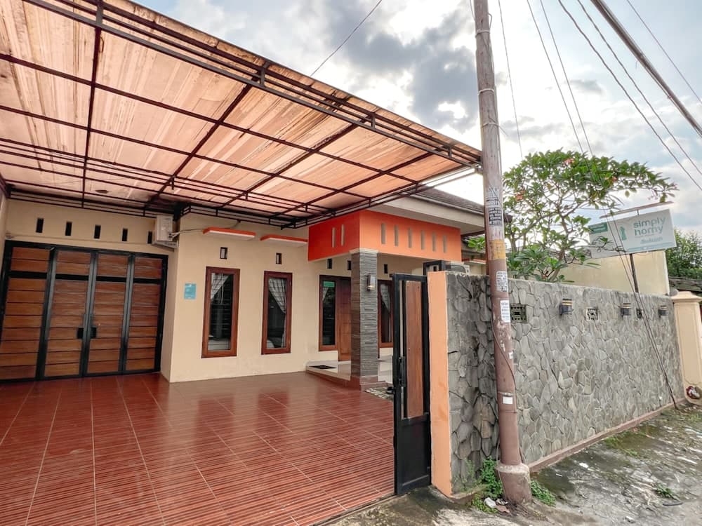 Homestay Sawitsari dekat Hartono Mall dan UGM by Simply Homy