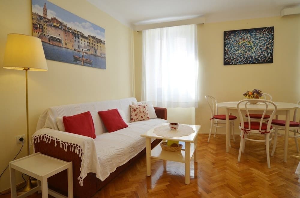 Amici Apartment