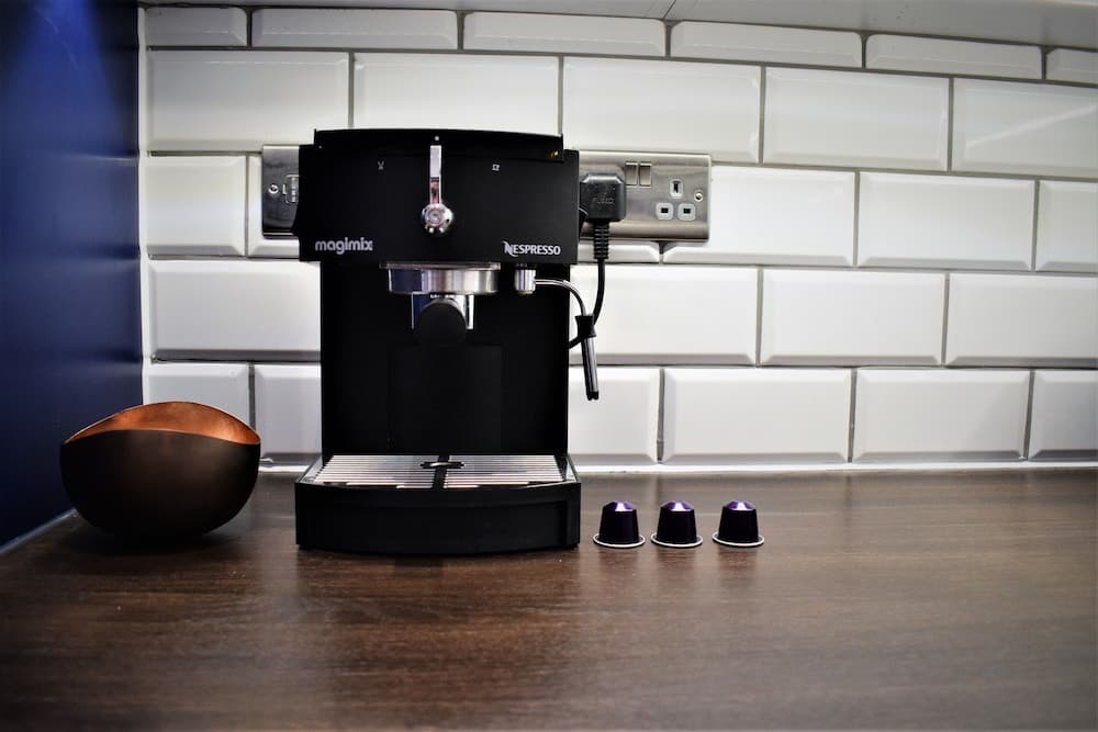 Kahve ve/veya kahve makinesi