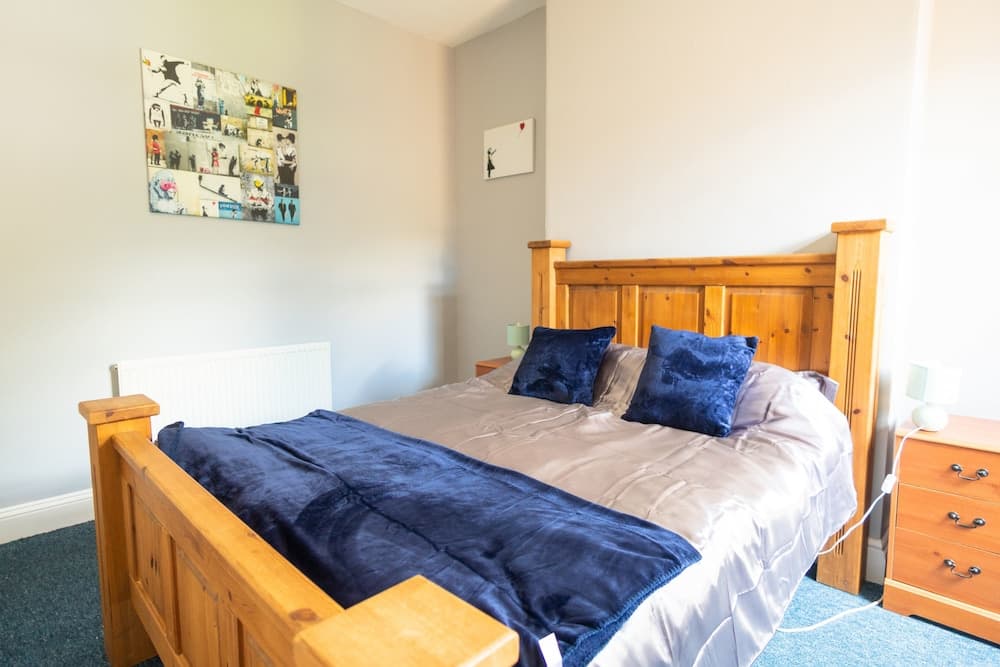 Windsor Apartment with Parking