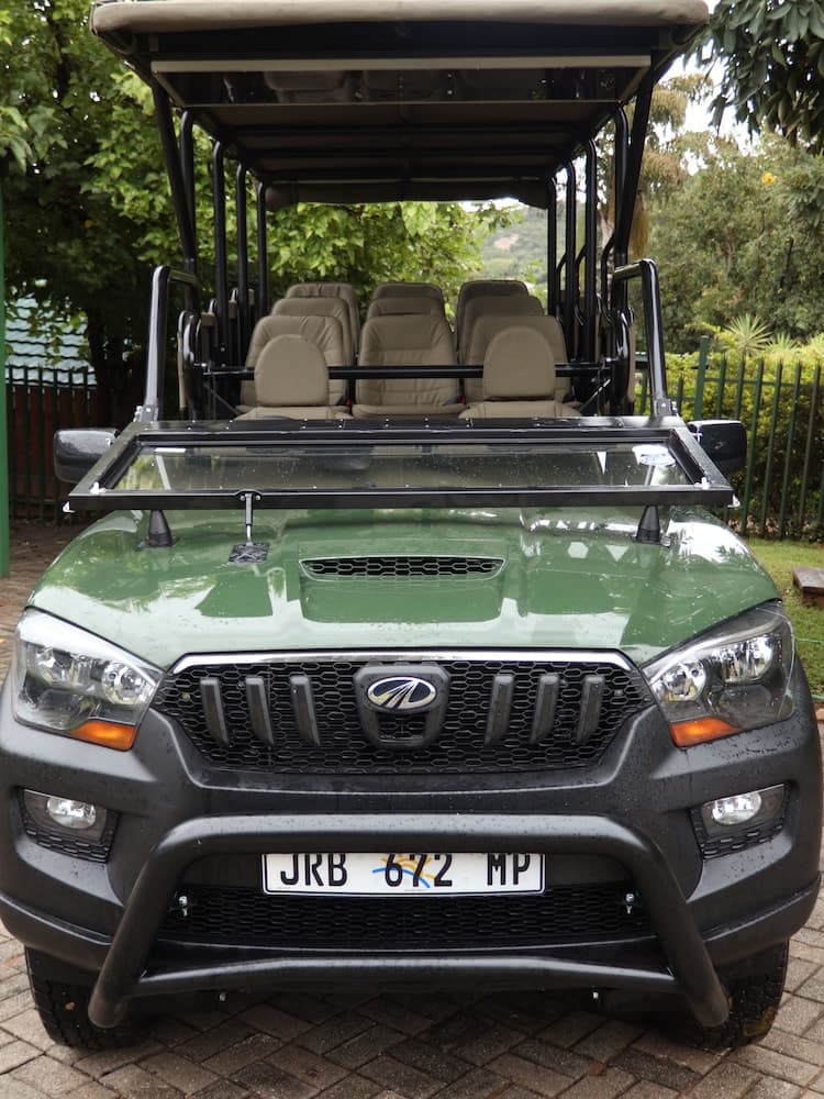 Vahşi hayvanları motorlu araçla izleme turu