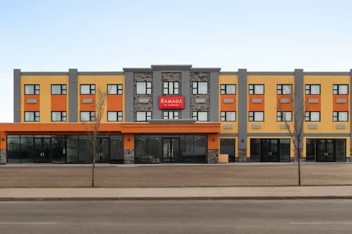 Ramada by Wyndham West Edmonton Hotel & Suites